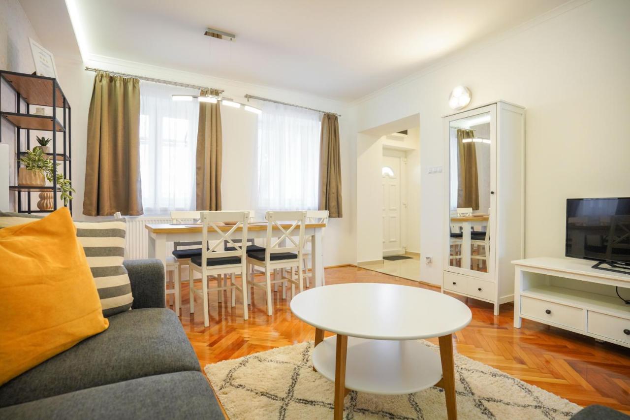 Apartment Piroska Bartokteri 02 *